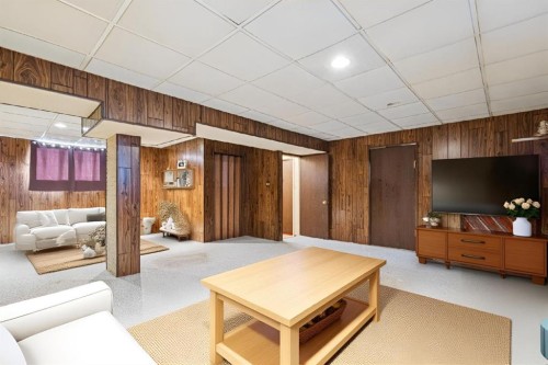 4104 13 Avenue Ne, Calgary, AB - Indoor