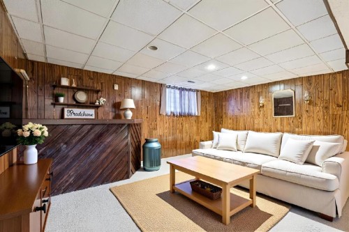 4104 13 Avenue Ne, Calgary, AB - Indoor