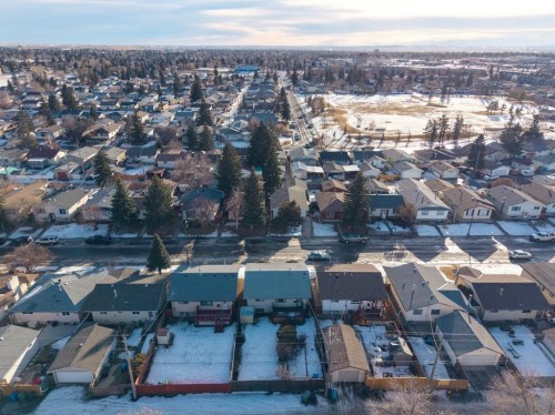 4104 13 Avenue Ne, Calgary, AB - Outdoor With View
