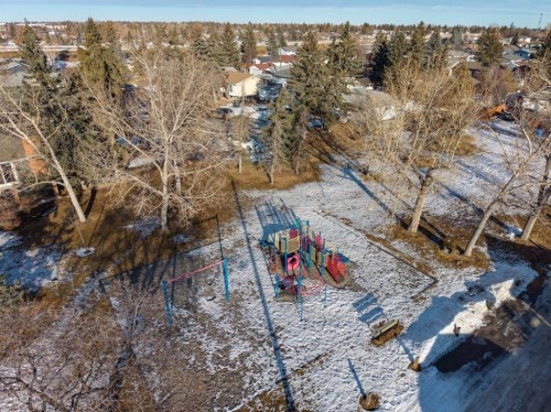 4104 13 Avenue Ne, Calgary, AB - Outdoor With View
