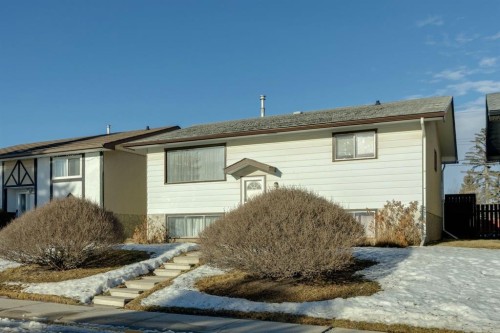 4104 13 Avenue Ne, Calgary, AB - Outdoor