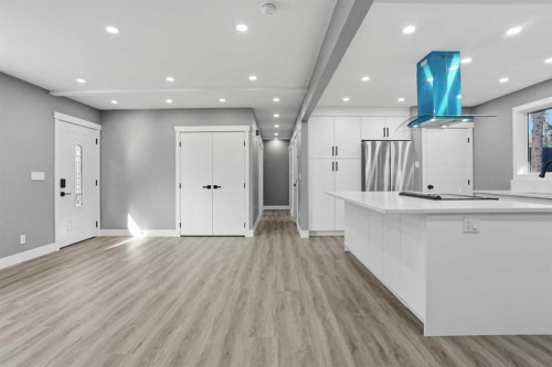 2004 18 Street Nw, Calgary, AB - Indoor