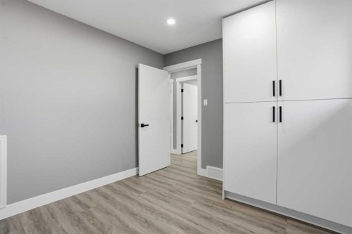 2004 18 Street Nw, Calgary, AB - Indoor Photo Showing Other Room