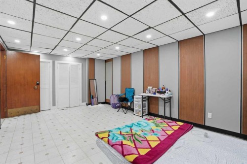 2004 18 Street Nw, Calgary, AB - Indoor Photo Showing Other Room