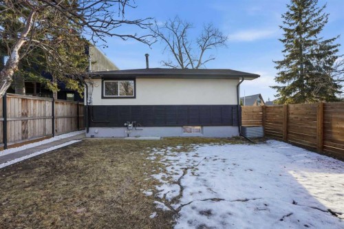 2004 18 Street Nw, Calgary, AB - Outdoor