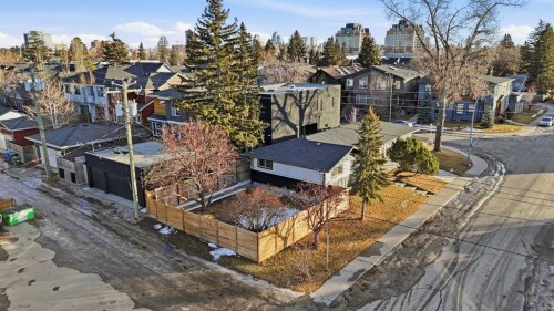 2004 18 Street Nw, Calgary, AB - Outdoor