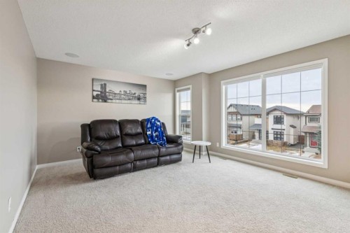 71 Walden Manor Se, Calgary, AB - Indoor Photo Showing Living Room
