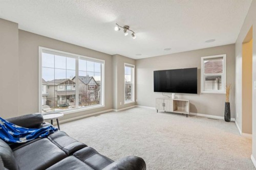 71 Walden Manor Se, Calgary, AB - Indoor Photo Showing Living Room