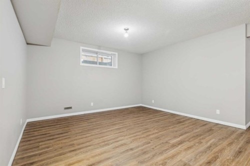 71 Walden Manor Se, Calgary, AB - Indoor Photo Showing Other Room