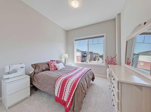 117 Nolancrest Common Nw, Calgary, AB - Indoor Photo Showing Bedroom