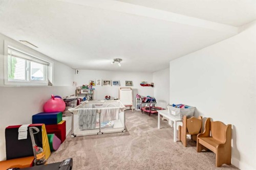 6216 Douglas Place, Olds, AB - Indoor Photo Showing Other Room