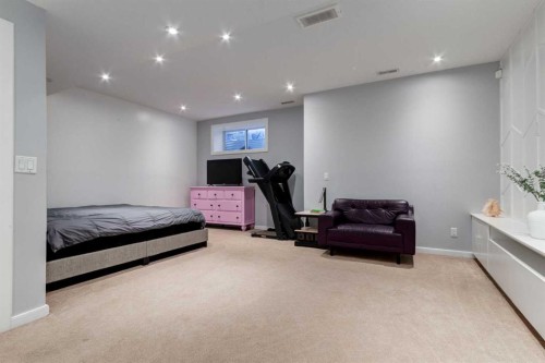 110 Sage Bank Grove Nw, Calgary, AB - Indoor Photo Showing Bedroom