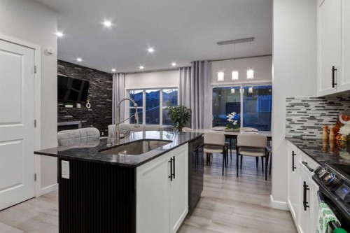 110 Sage Bank Grove Nw, Calgary, AB - Indoor Photo Showing Kitchen With Upgraded Kitchen