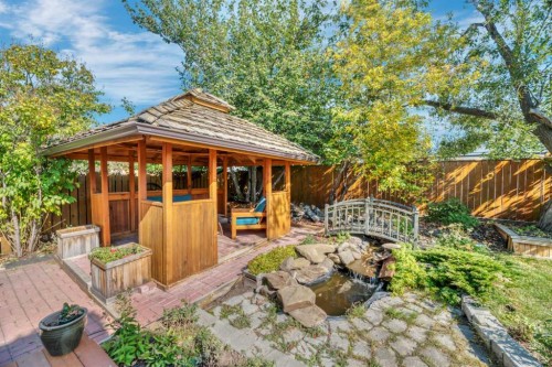 233 Thornbriar Green, Strathmore, AB - Outdoor With Backyard