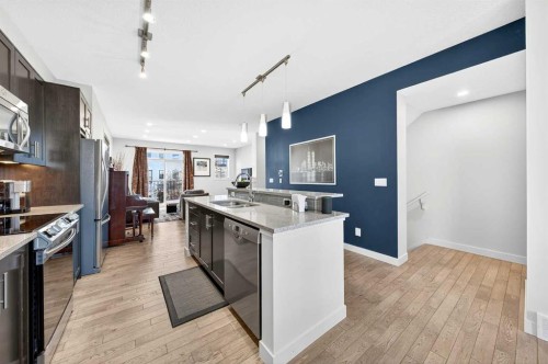 503 Nolanfield Villas Nw, Calgary, AB - Indoor Photo Showing Kitchen With Upgraded Kitchen