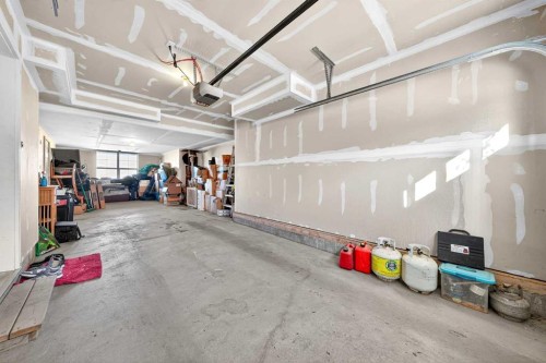 503 Nolanfield Villas Nw, Calgary, AB - Indoor Photo Showing Garage