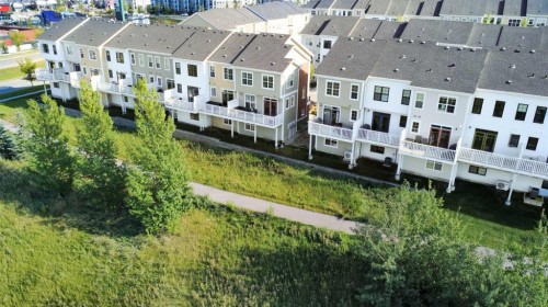 503 Nolanfield Villas Nw, Calgary, AB - Outdoor
