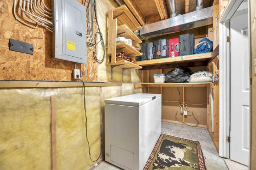 102 Parklane Drive, Strathmore, AB - Indoor Photo Showing Other Room