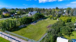 5820 Morley Trail NW Calgary, AB T3A 4R6