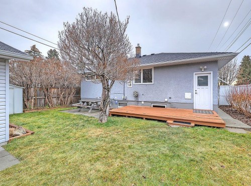 56 Glenpatrick Drive Sw, Calgary, AB - Outdoor