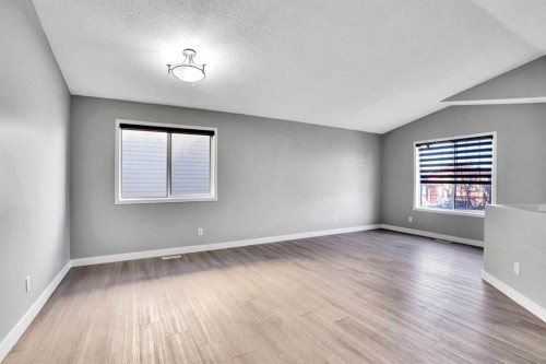 1134 Martindale Boulevard Ne, Calgary, AB - Indoor Photo Showing Other Room