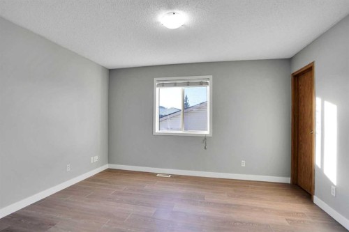 1134 Martindale Boulevard Ne, Calgary, AB - Indoor Photo Showing Other Room
