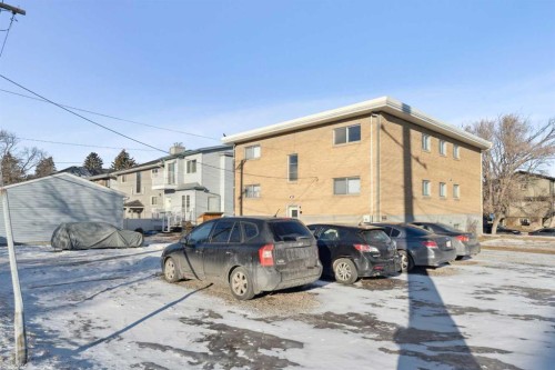 111 27 Avenue Nw, Calgary, AB - Outdoor