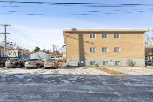 111 27 Avenue Nw, Calgary, AB - Outdoor