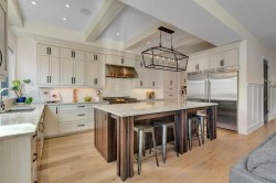 5852 Bowwater Crescent NW Calgary, AB T3B 2E2