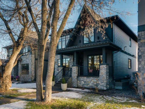 5852 Bowwater Crescent Nw, Calgary, AB - Outdoor