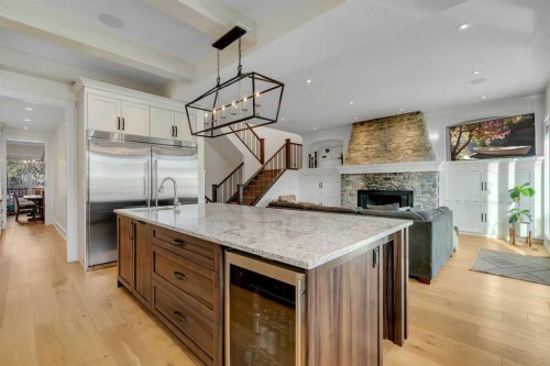 5852 Bowwater Crescent Nw, Calgary, AB - Indoor Photo Showing Kitchen