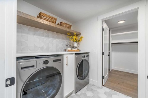 1152 Lake Sundance Crescent Se, Calgary, AB - Indoor Photo Showing Laundry Room