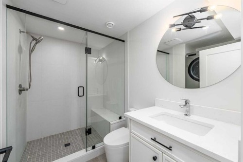 1152 Lake Sundance Crescent Se, Calgary, AB - Indoor Photo Showing Bathroom