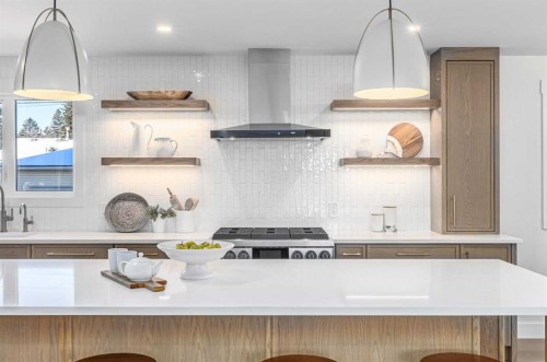 1152 Lake Sundance Crescent Se, Calgary, AB - Indoor Photo Showing Kitchen With Upgraded Kitchen