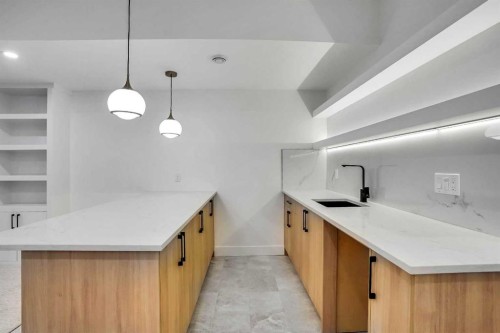 602 25 Avenue, Calgary, AB - Indoor Photo Showing Kitchen