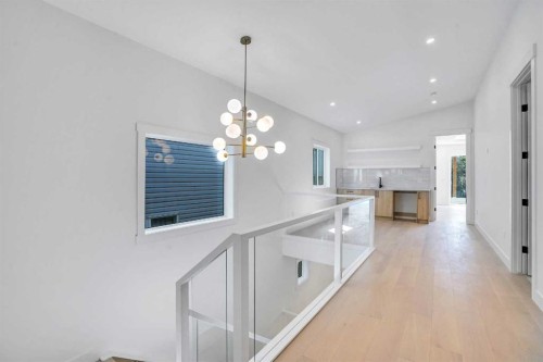 602 25 Avenue, Calgary, AB - Indoor Photo Showing Other Room