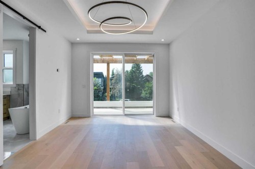 602 25 Avenue, Calgary, AB - Indoor Photo Showing Other Room