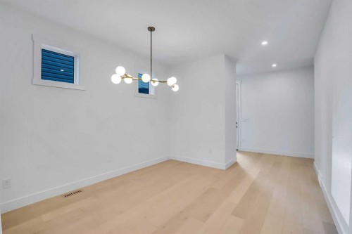 602 25 Avenue, Calgary, AB - Indoor Photo Showing Other Room