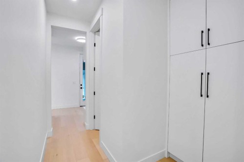 602 25 Avenue, Calgary, AB - Indoor Photo Showing Other Room