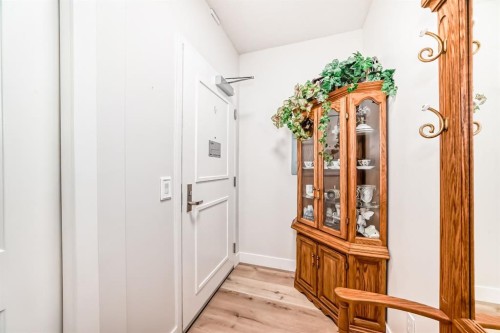111-1005B Westmount Drive, Strathmore, AB - Indoor Photo Showing Other Room