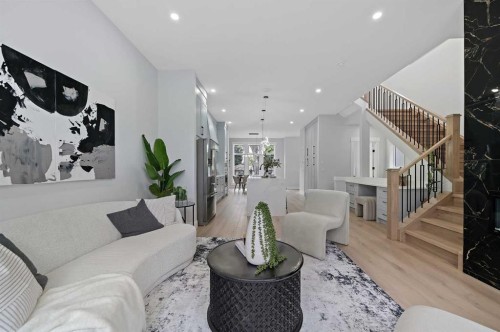 107 Hartford Road Nw, Calgary, AB - Indoor Photo Showing Other Room