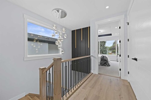 107 Hartford Road Nw, Calgary, AB - Indoor Photo Showing Other Room