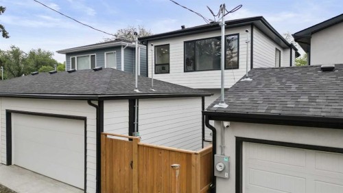 107 Hartford Road Nw, Calgary, AB - Outdoor With Exterior