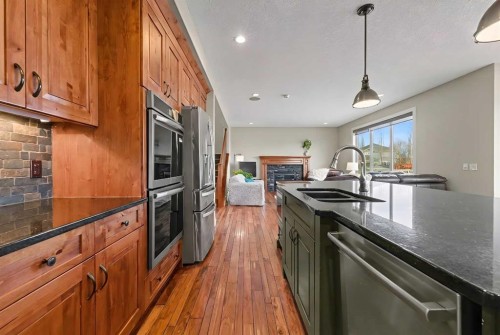39 Elgin Estates Green Se, Calgary, AB - Indoor Photo Showing Kitchen With Stainless Steel Kitchen With Double Sink