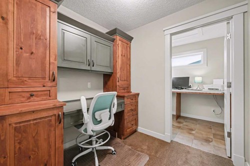 39 Elgin Estates Green Se, Calgary, AB - Indoor Photo Showing Office
