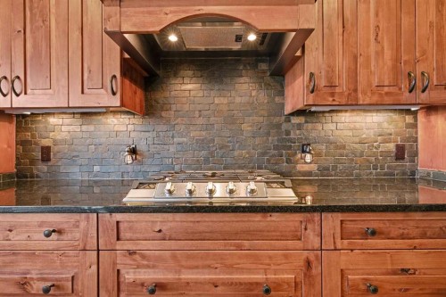 39 Elgin Estates Green Se, Calgary, AB - Indoor Photo Showing Kitchen
