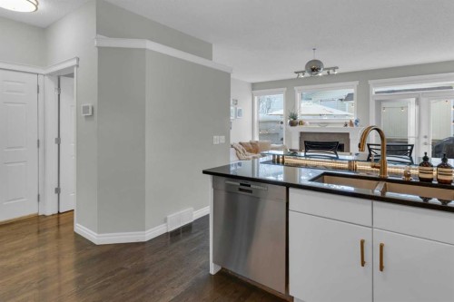 3611 1 Street, Calgary, AB - Indoor Photo Showing Kitchen With Double Sink