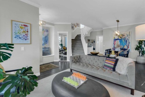 3611 1 Street, Calgary, AB - Indoor Photo Showing Living Room