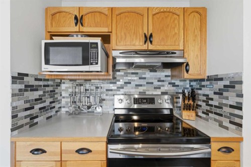 175 Macewan Park Circle Nw, Calgary, AB - Indoor Photo Showing Kitchen