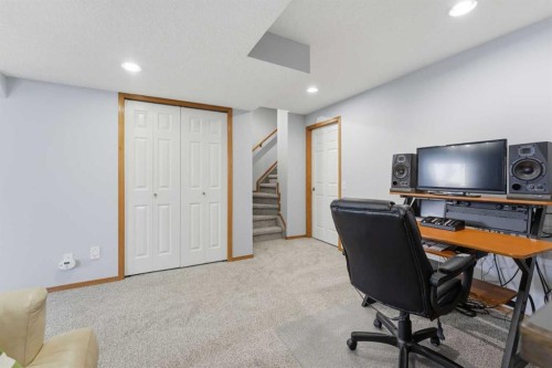 175 Macewan Park Circle Nw, Calgary, AB - Indoor Photo Showing Office